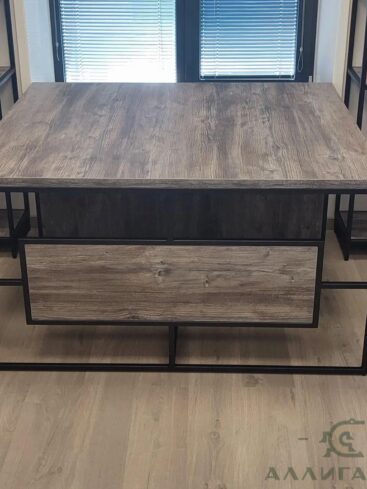 218. Мебель в рабочий кабинет с металлическими вставками