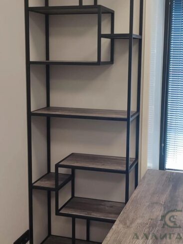 218. Мебель в рабочий кабинет с металлическими вставками