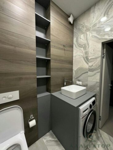 172. Мебельная зашивка в санузле