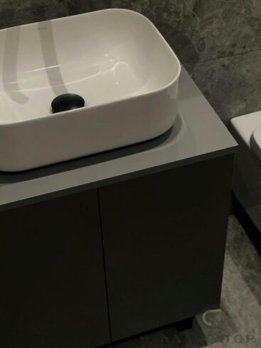 176. Темная инсталляция в санузле