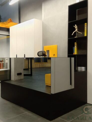 228. Зеркальный ресепшн в офис